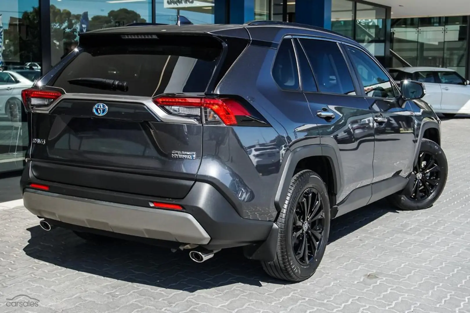 2019 Toyota RAV4 Image 2