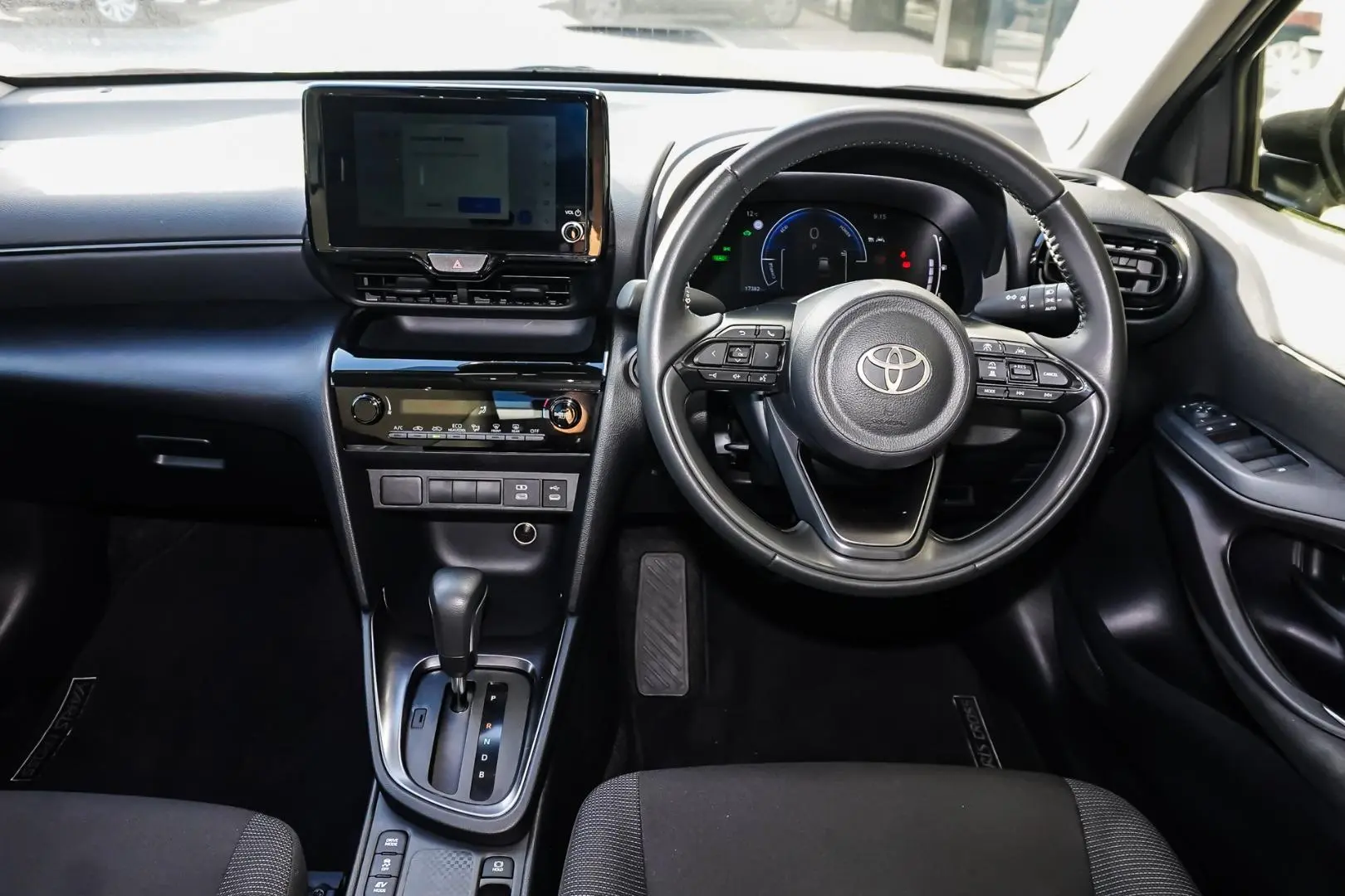 2024 Toyota Yaris Cross Gallery Image 8