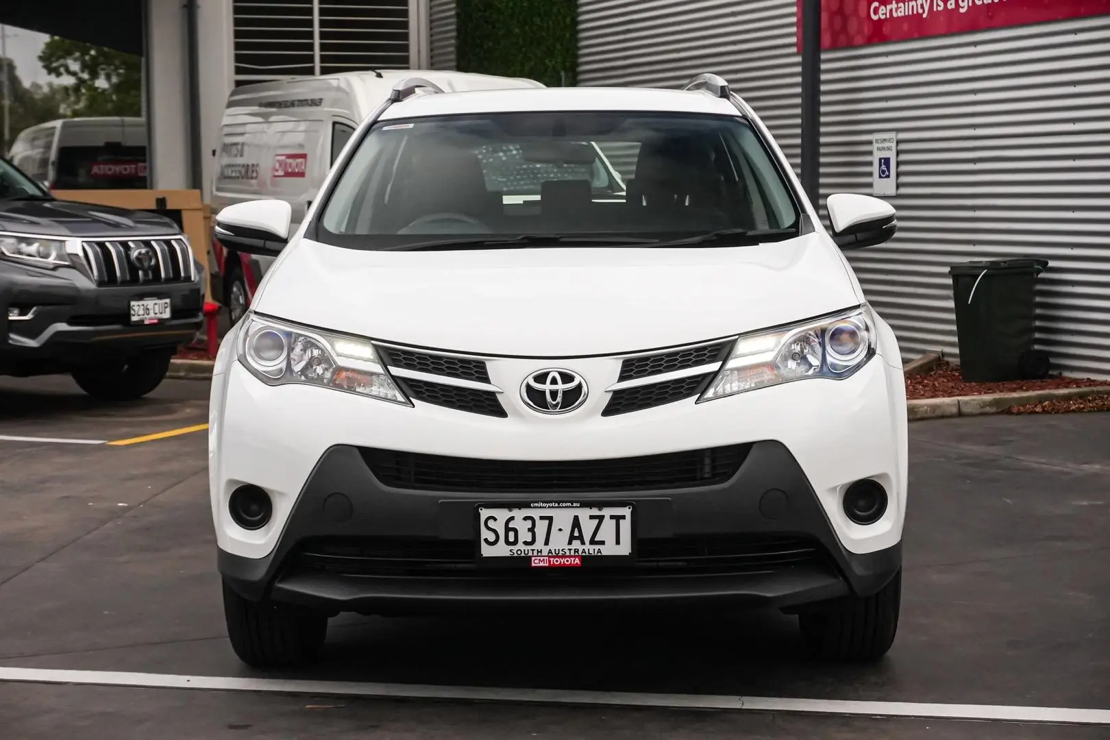 2013 Toyota RAV4 Gallery Image 5
