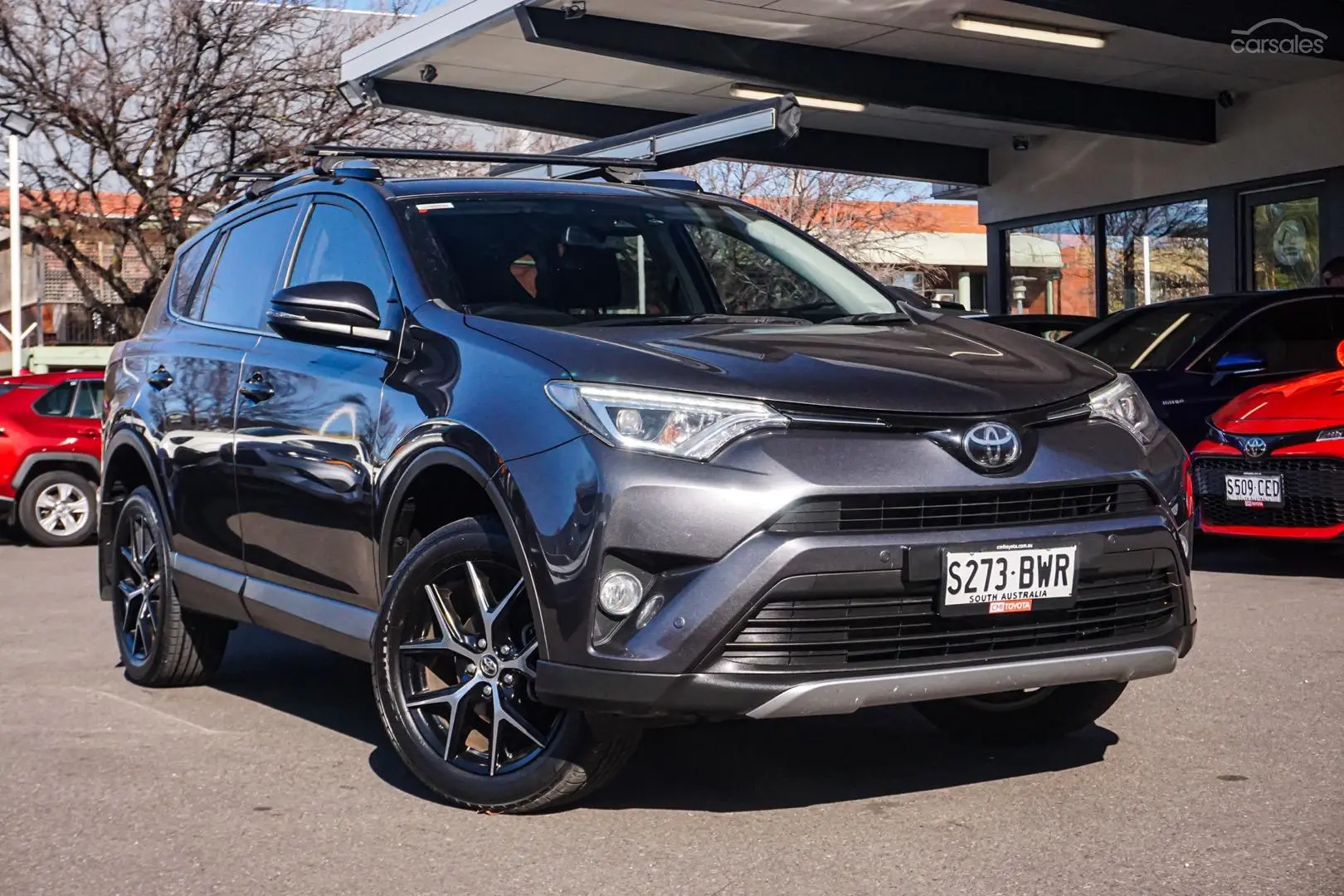 2018 Toyota RAV4 Image 2