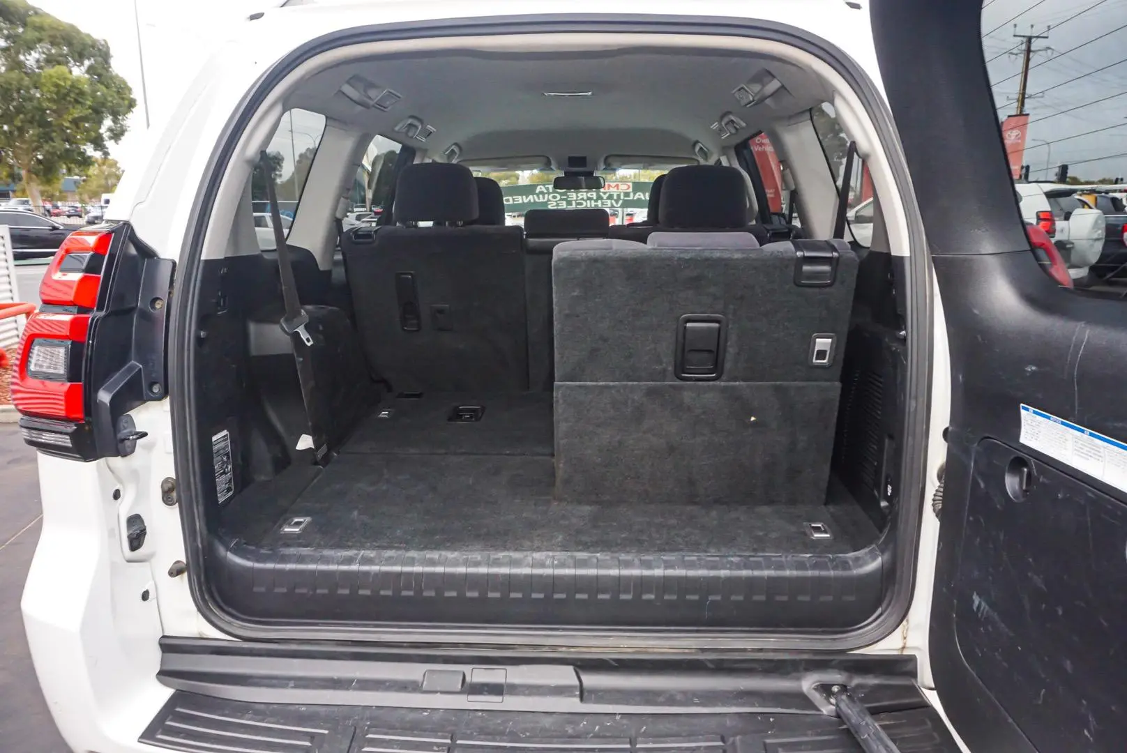 2018 Toyota Landcruiser Prado Gallery Image 10