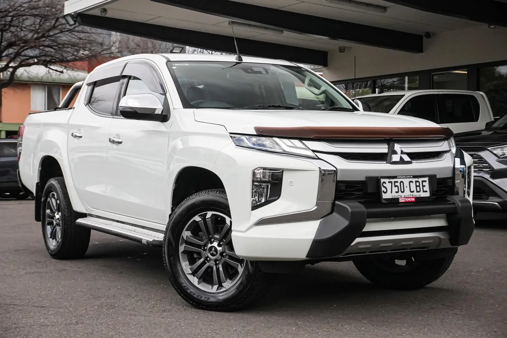 2018 Mitsubishi Triton Gallery Image 2