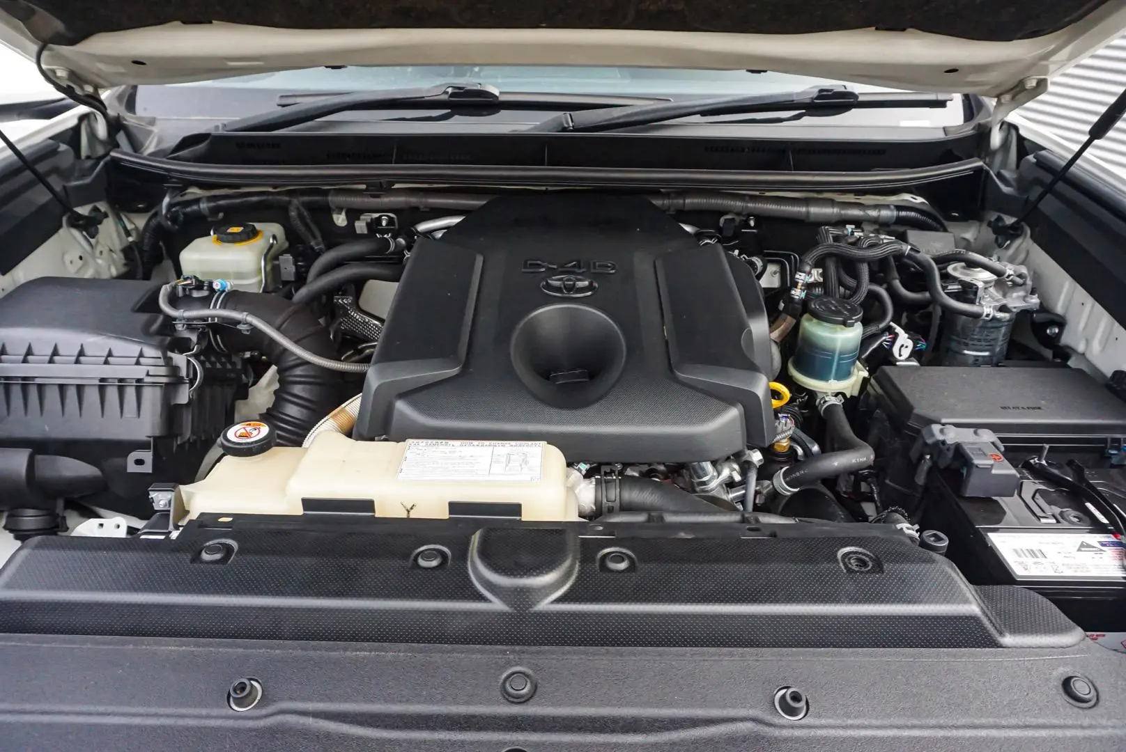 2018 Toyota Landcruiser Prado Gallery Image 21