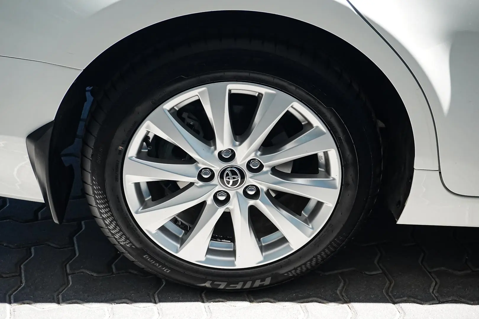 2020 Toyota Camry Gallery Image 16