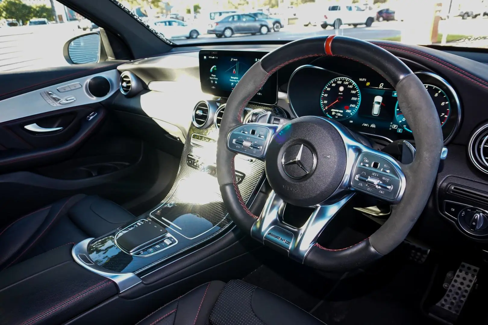 2022 Mercedes-Benz GLC-Class Gallery Image 7