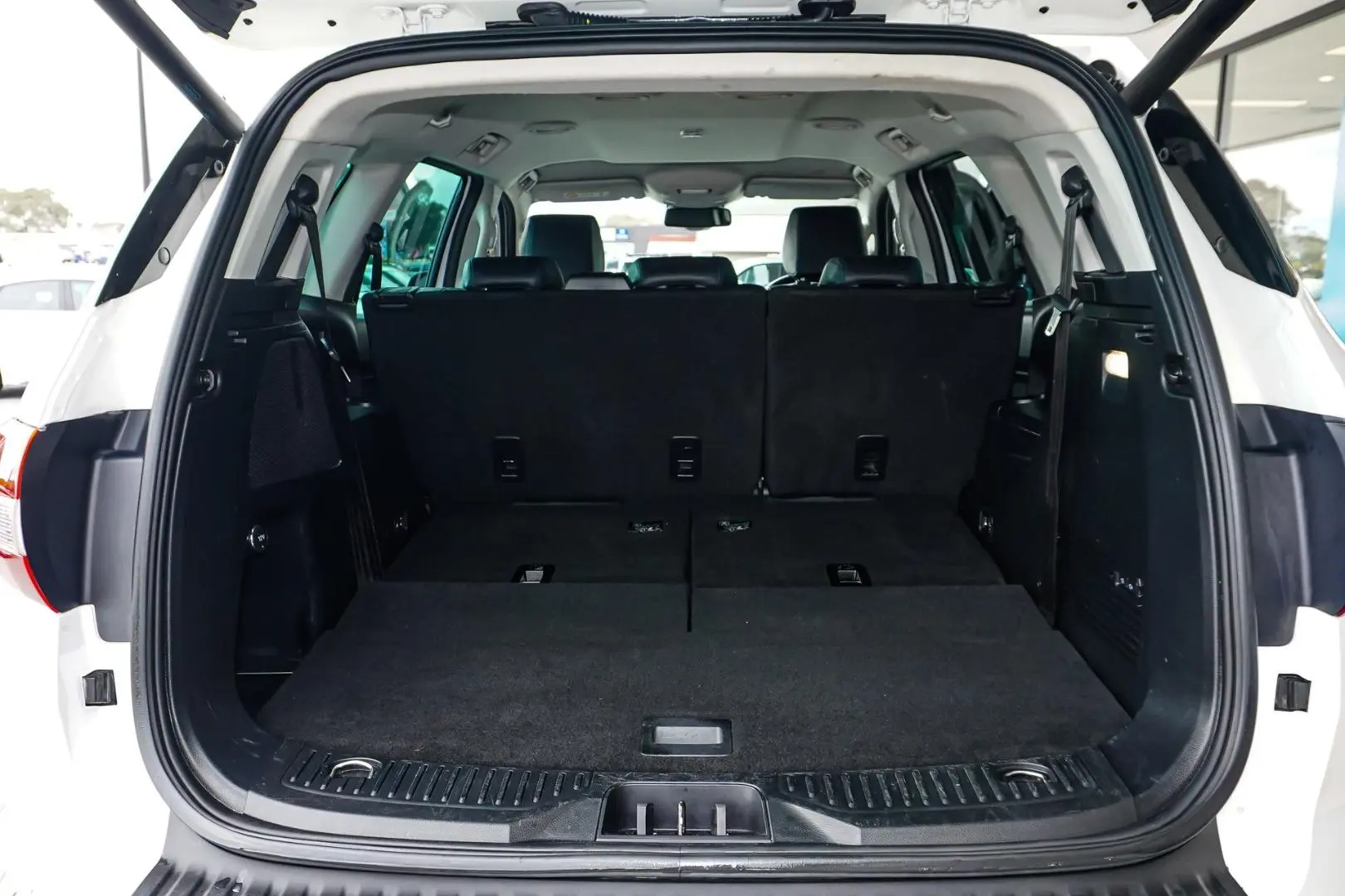 2021 Ford Everest Gallery Image 10