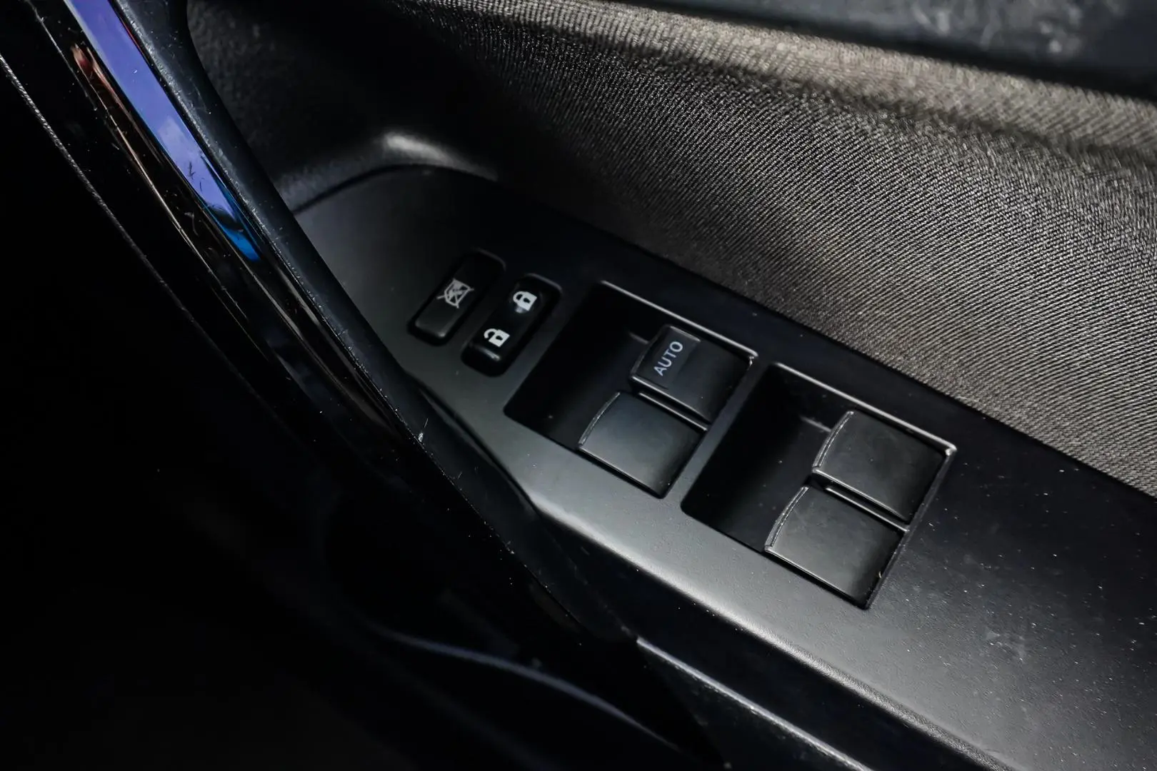 2016 Toyota Corolla Gallery Image 20