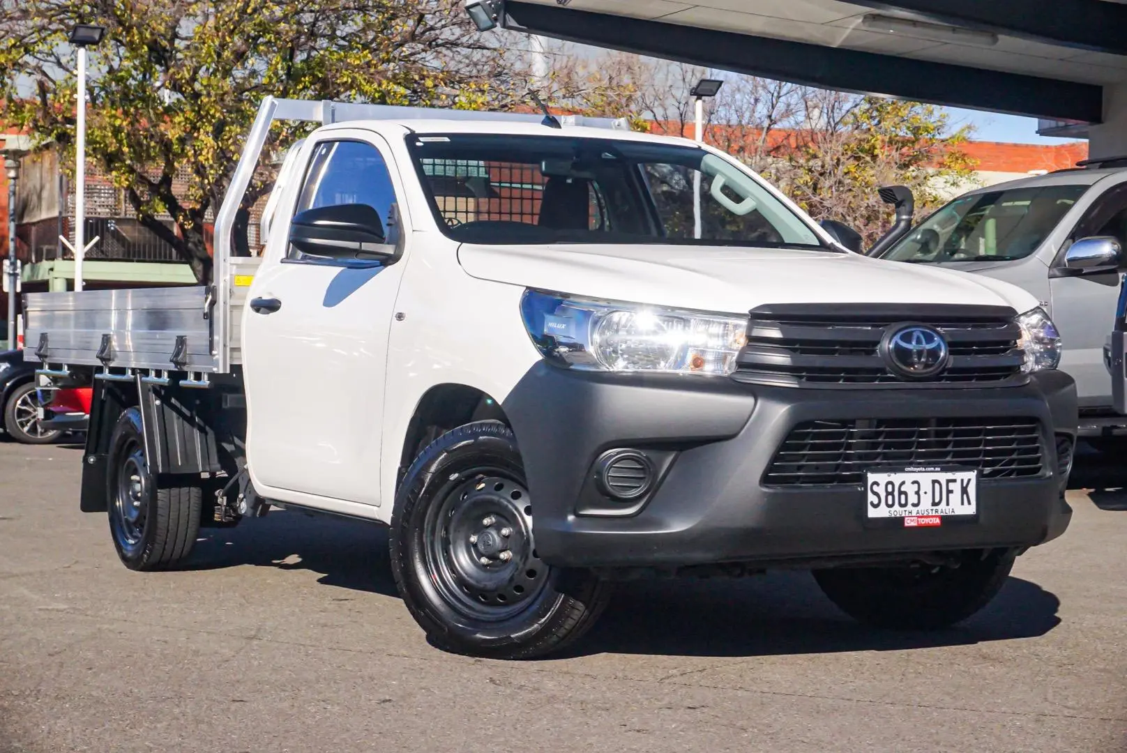 2021 Toyota Hilux Gallery Image 2