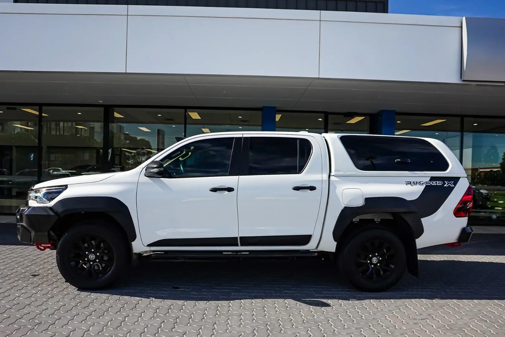 2021 Toyota Hilux Gallery Image 4