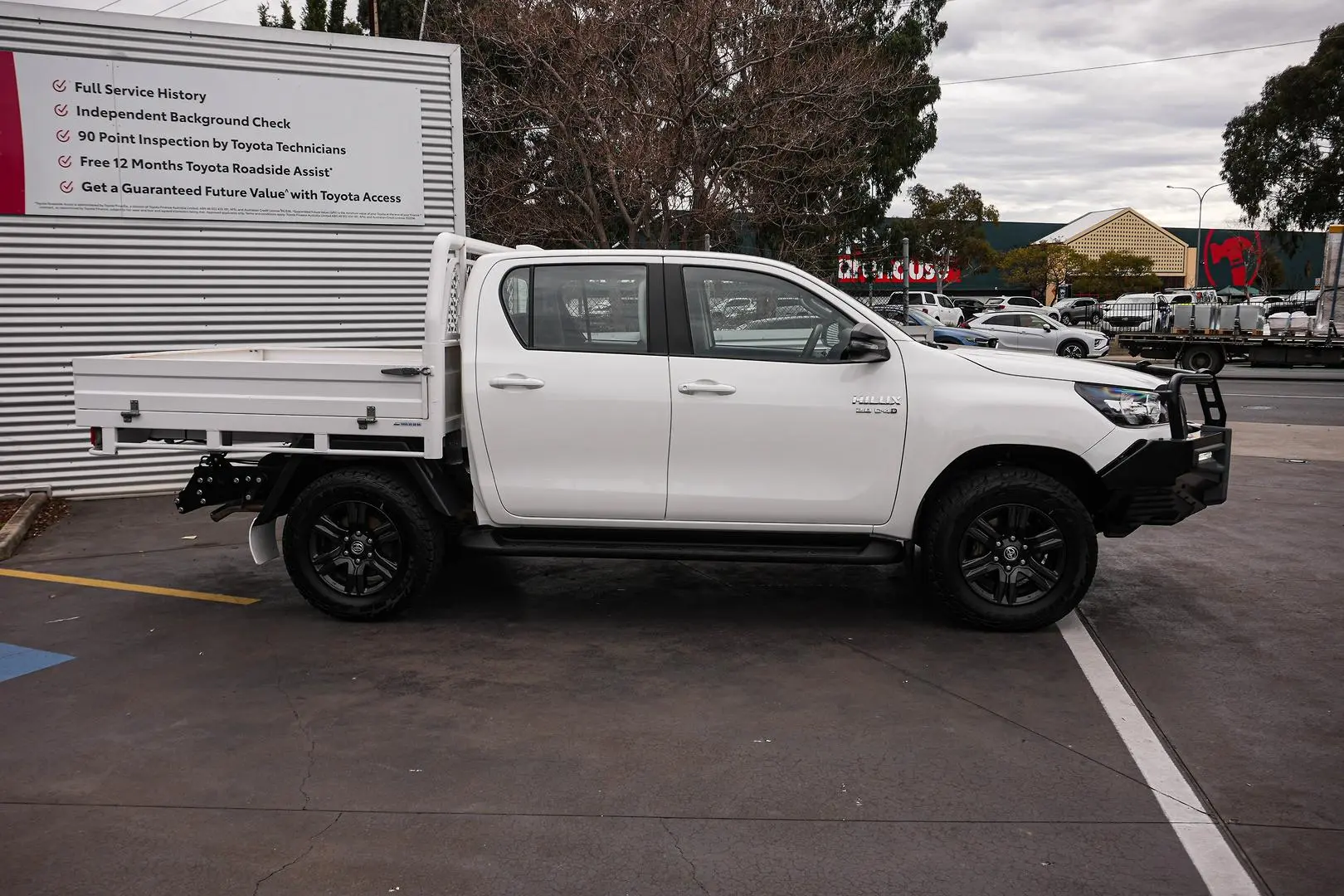 2022 Toyota Hilux Gallery Image 4