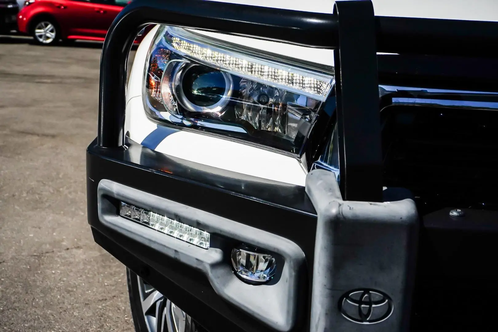2020 Toyota Hilux Gallery Image 13