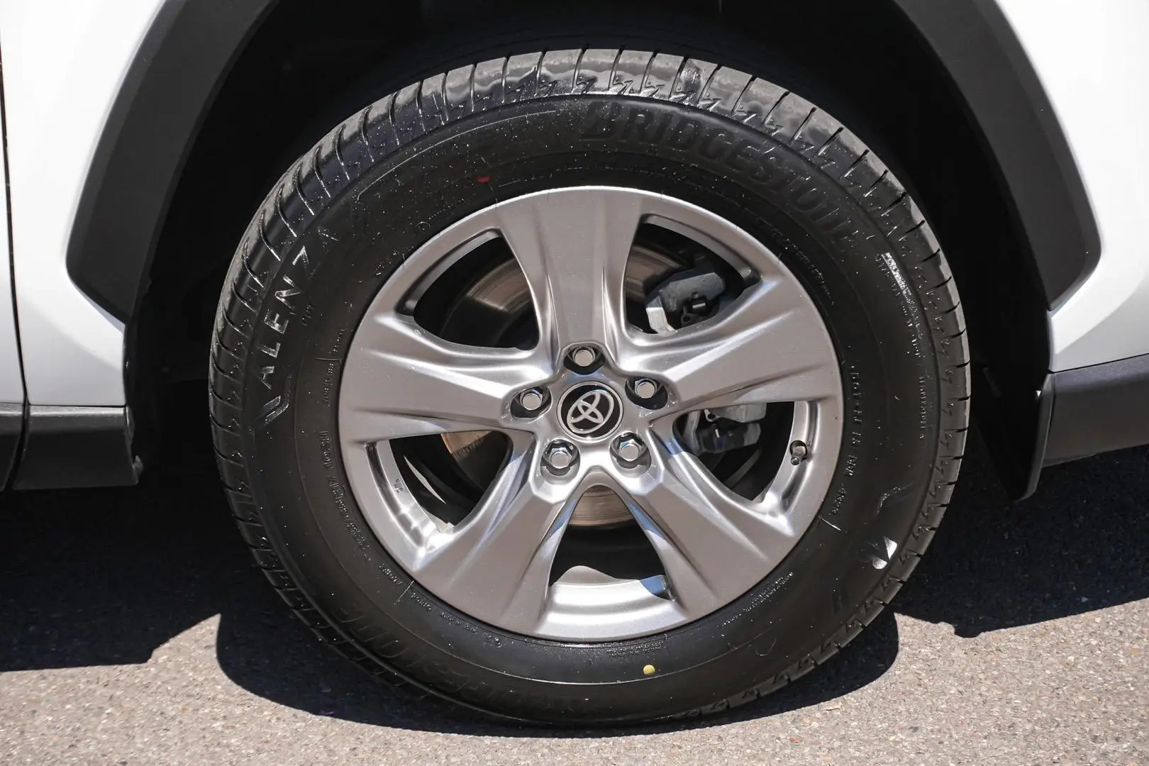 2023 Toyota RAV4 Gallery Image 13