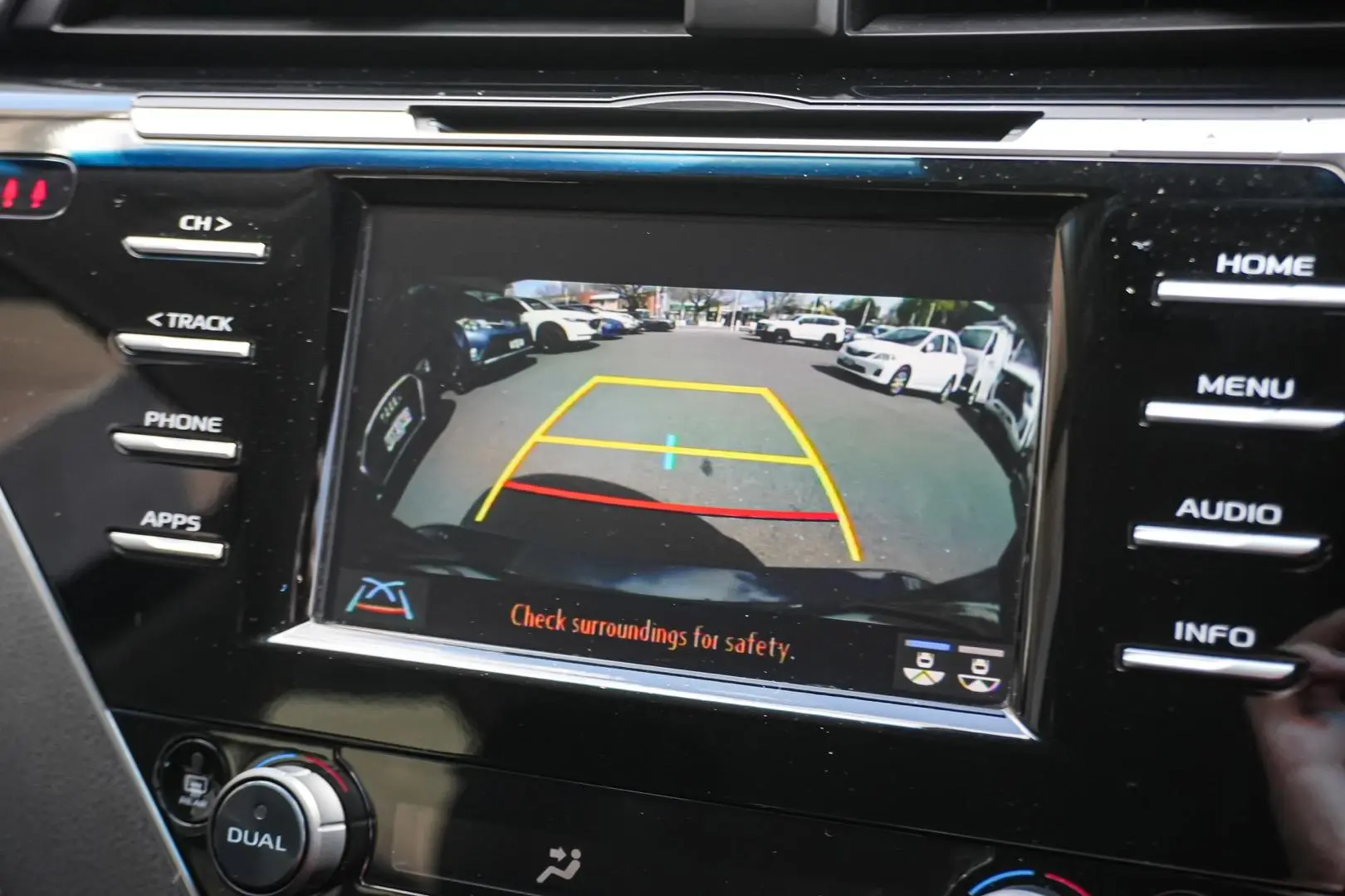 2018 Toyota Camry Gallery Image 22