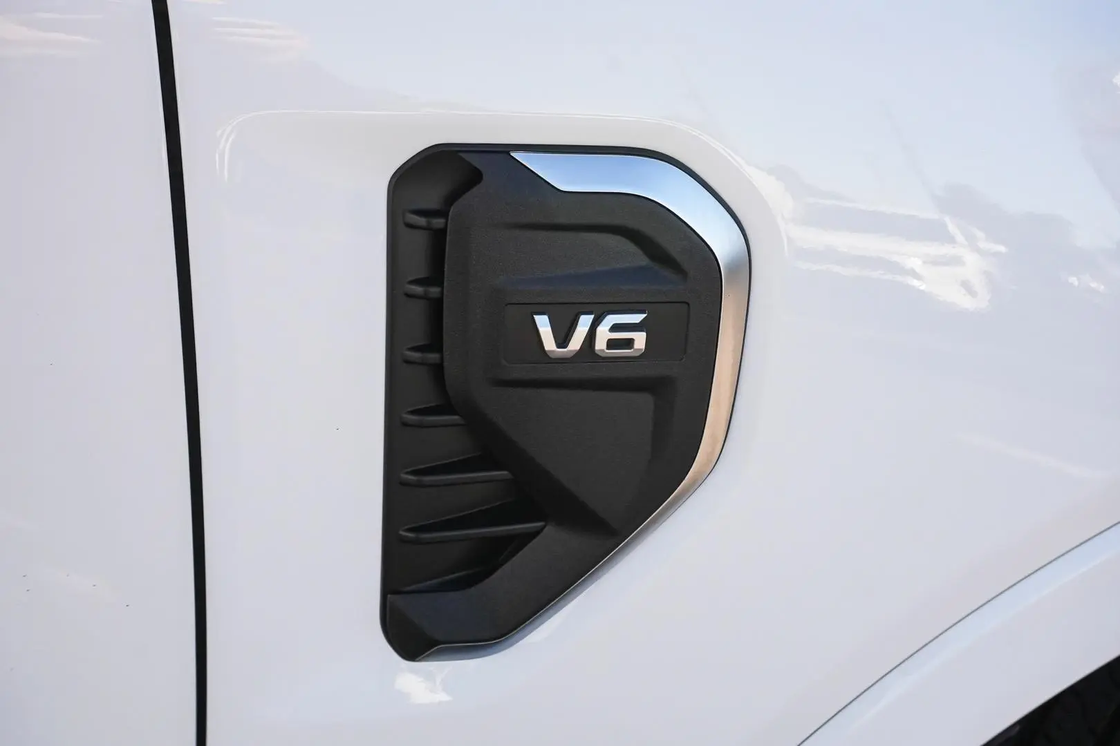 2024 Ford Everest Gallery Image 13