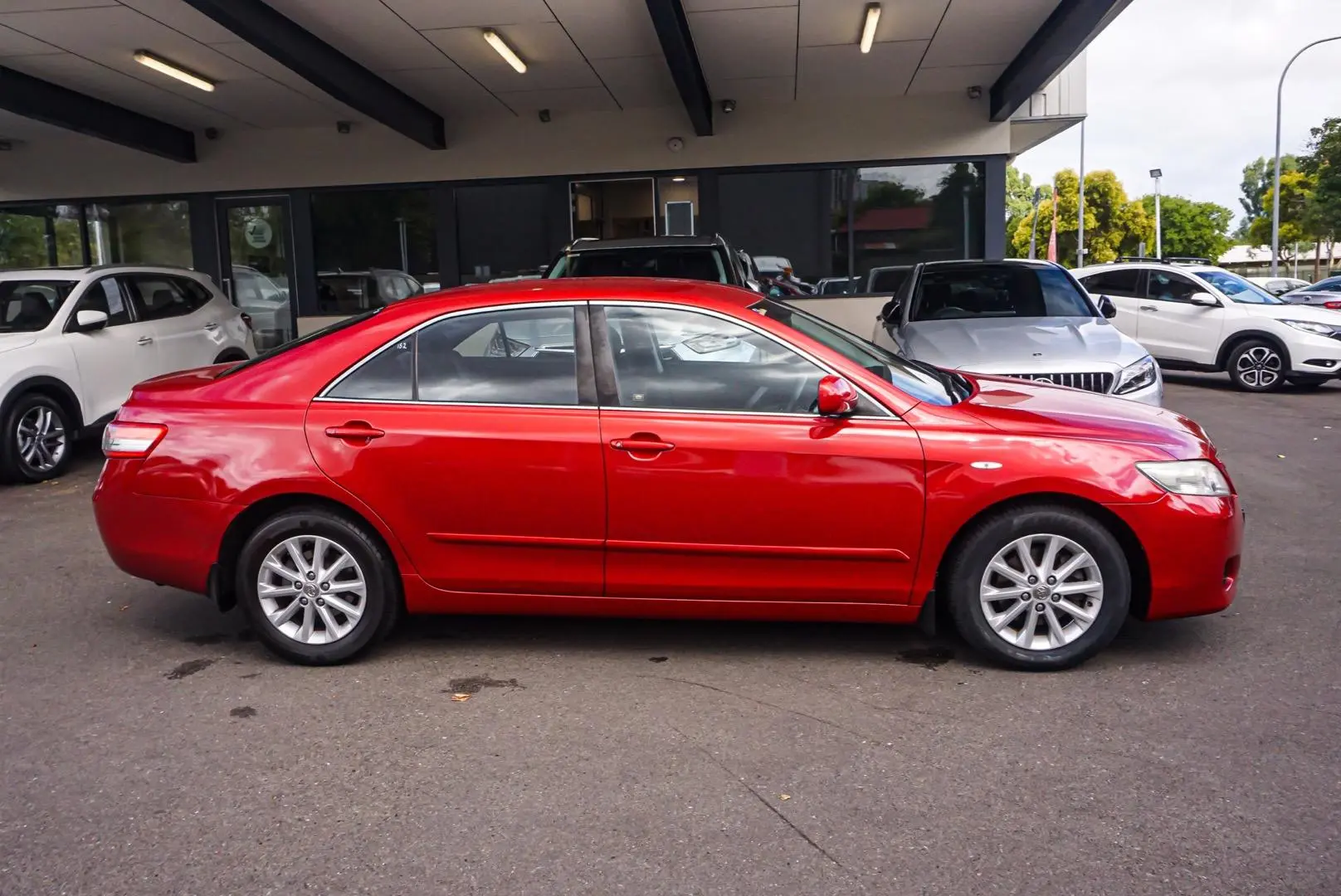 2009 Toyota Camry Gallery Image 3