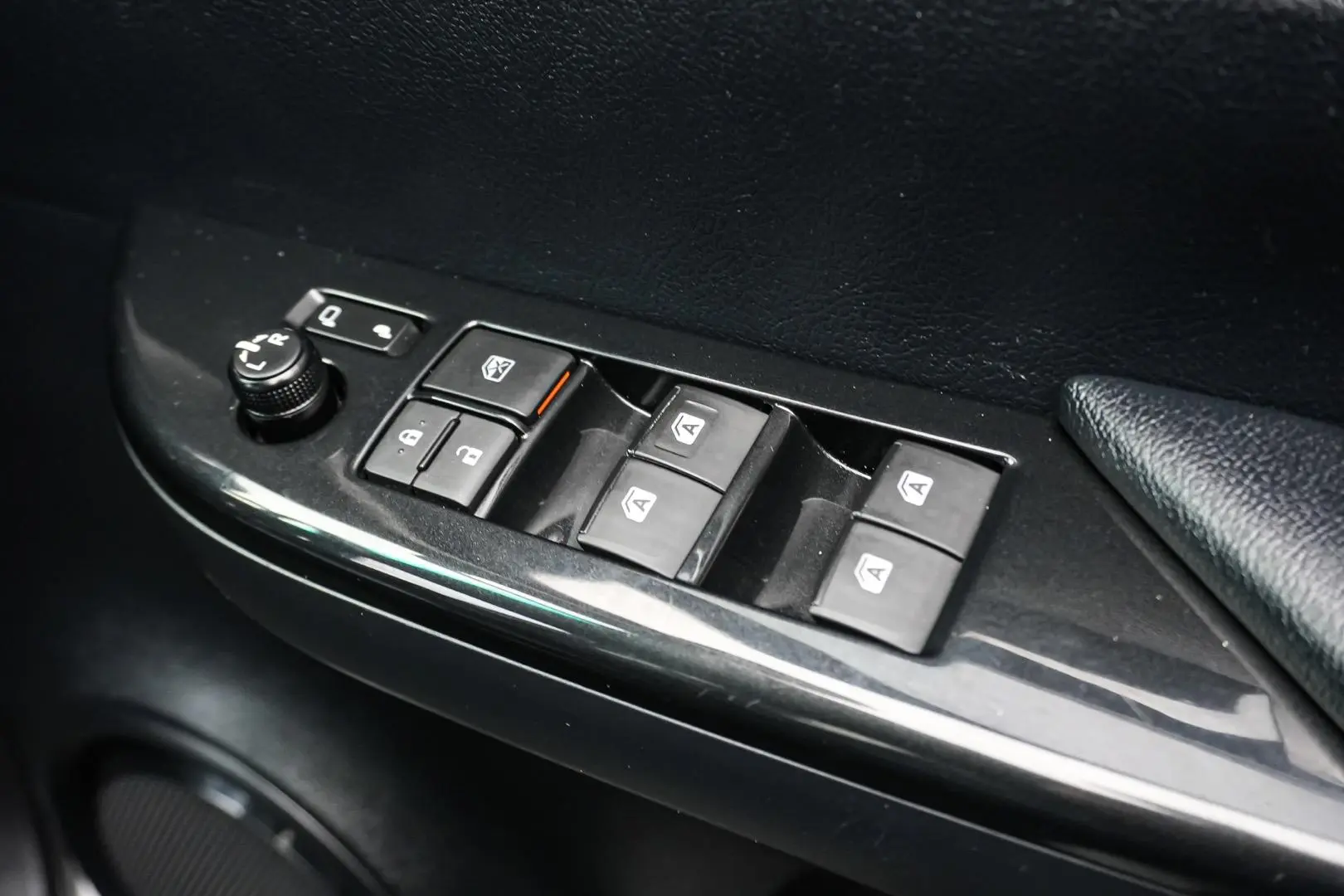 2018 Toyota Hilux Gallery Image 18