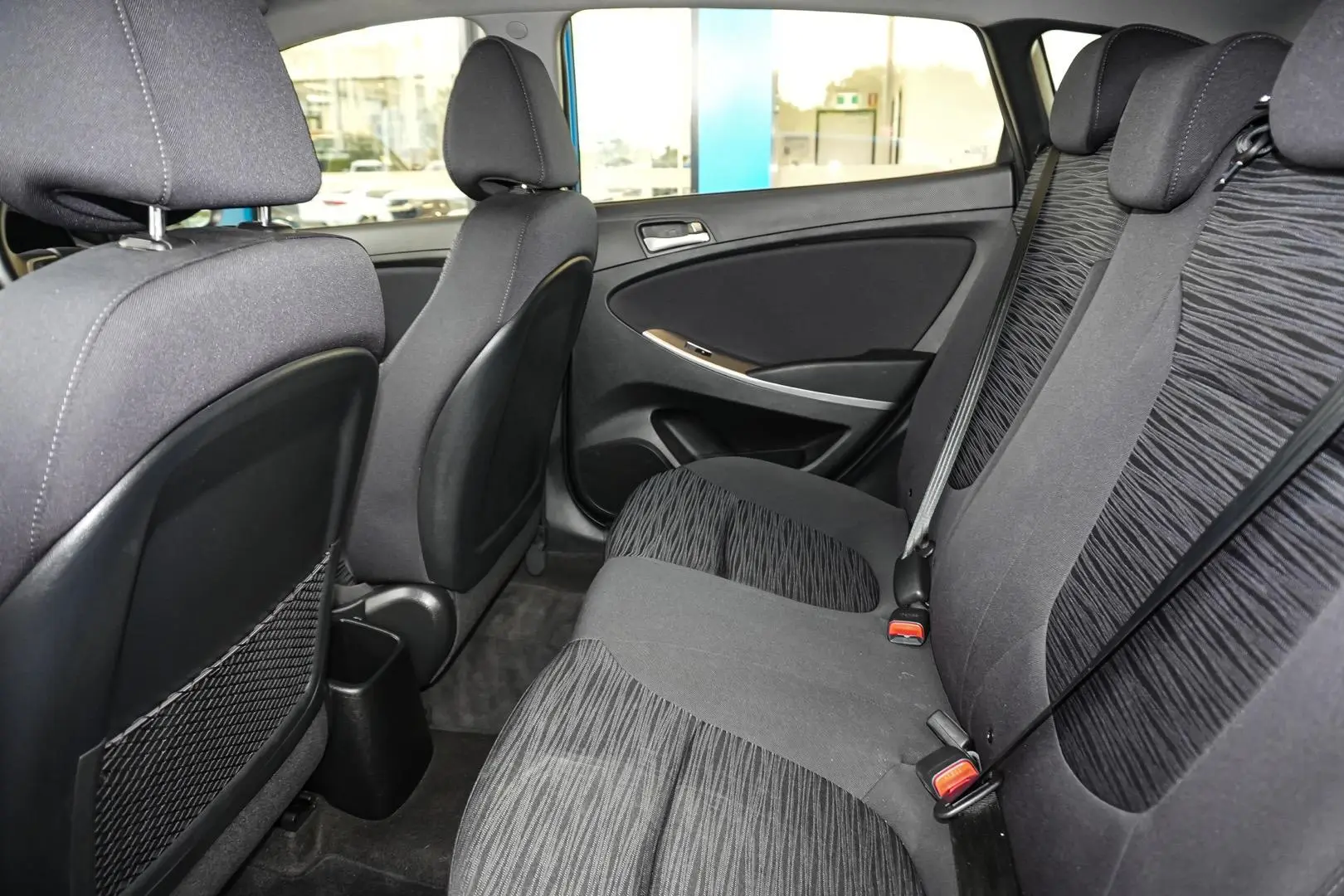 2018 Hyundai Accent Gallery Image 8