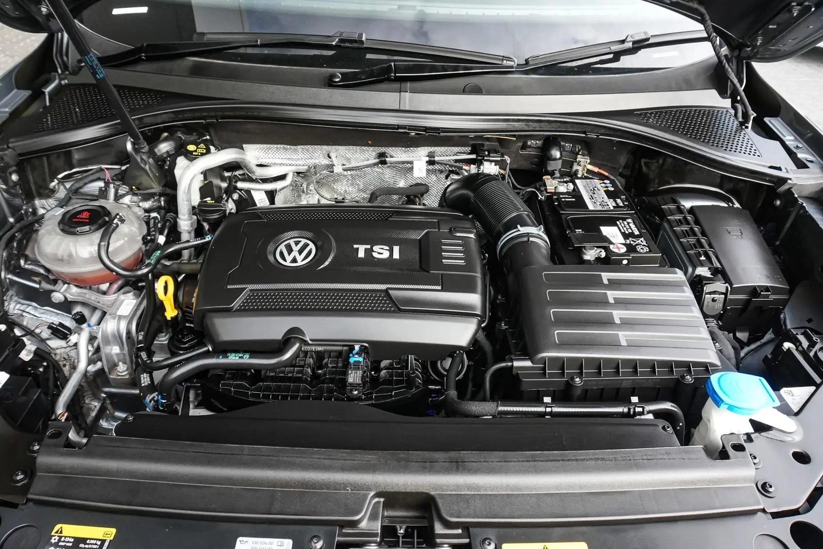 2022 Volkswagen Tiguan Gallery Image 24
