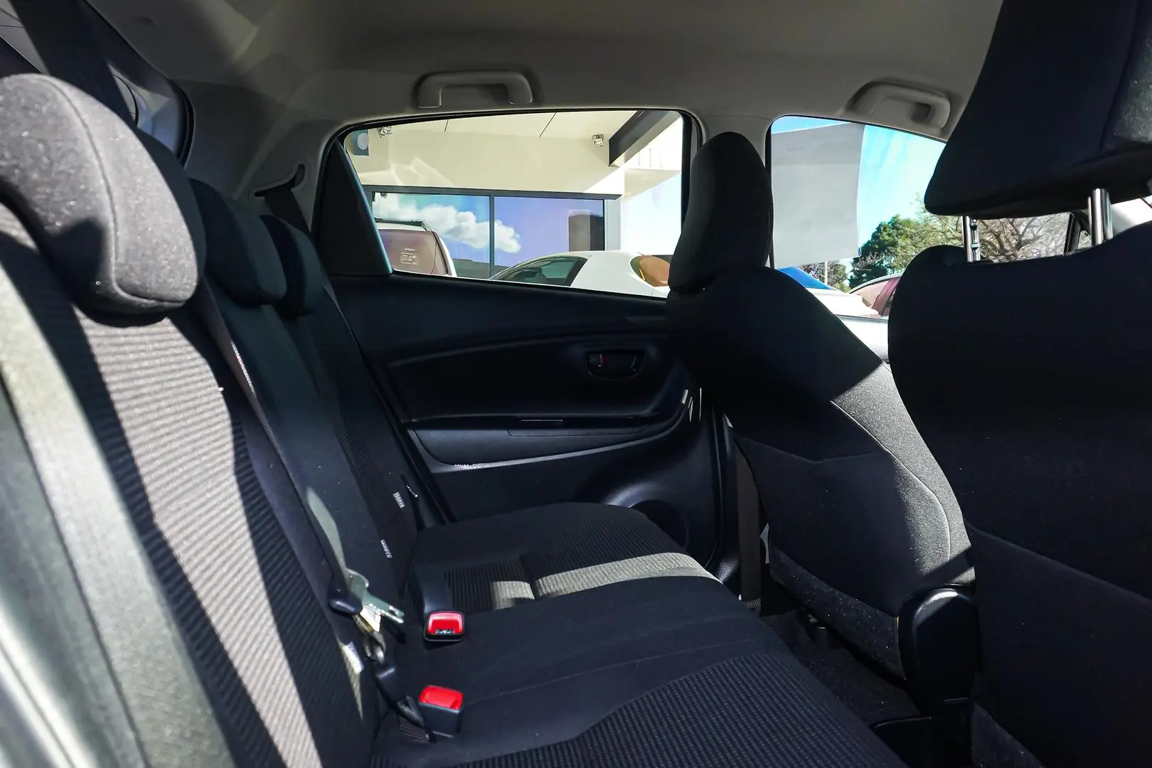 2019 Toyota Yaris Gallery Image 8