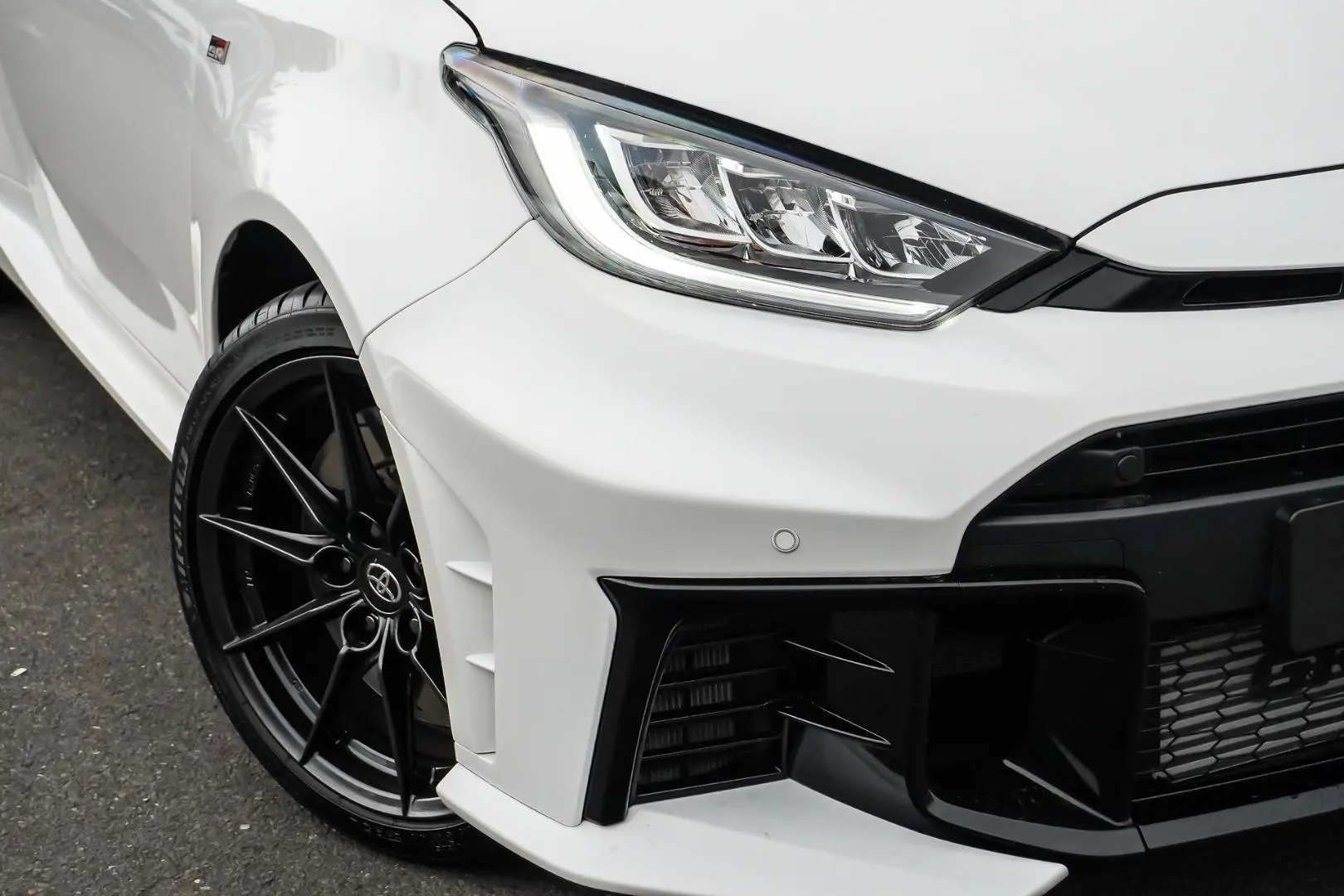 2025 Toyota Yaris Gallery Image 10