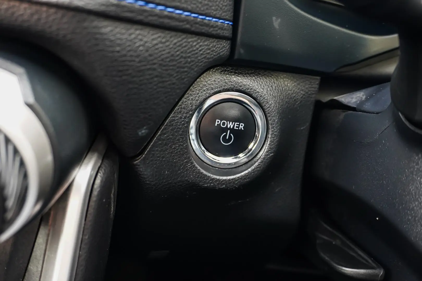2022 Toyota RAV4 Gallery Image 25