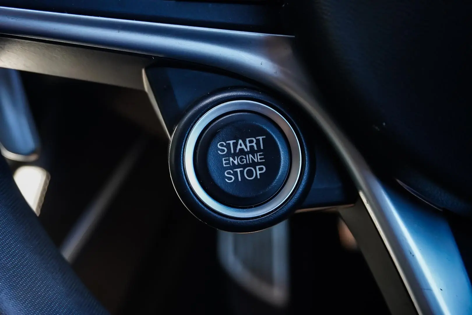 2018 Alfa Romeo Stelvio Gallery Image 25