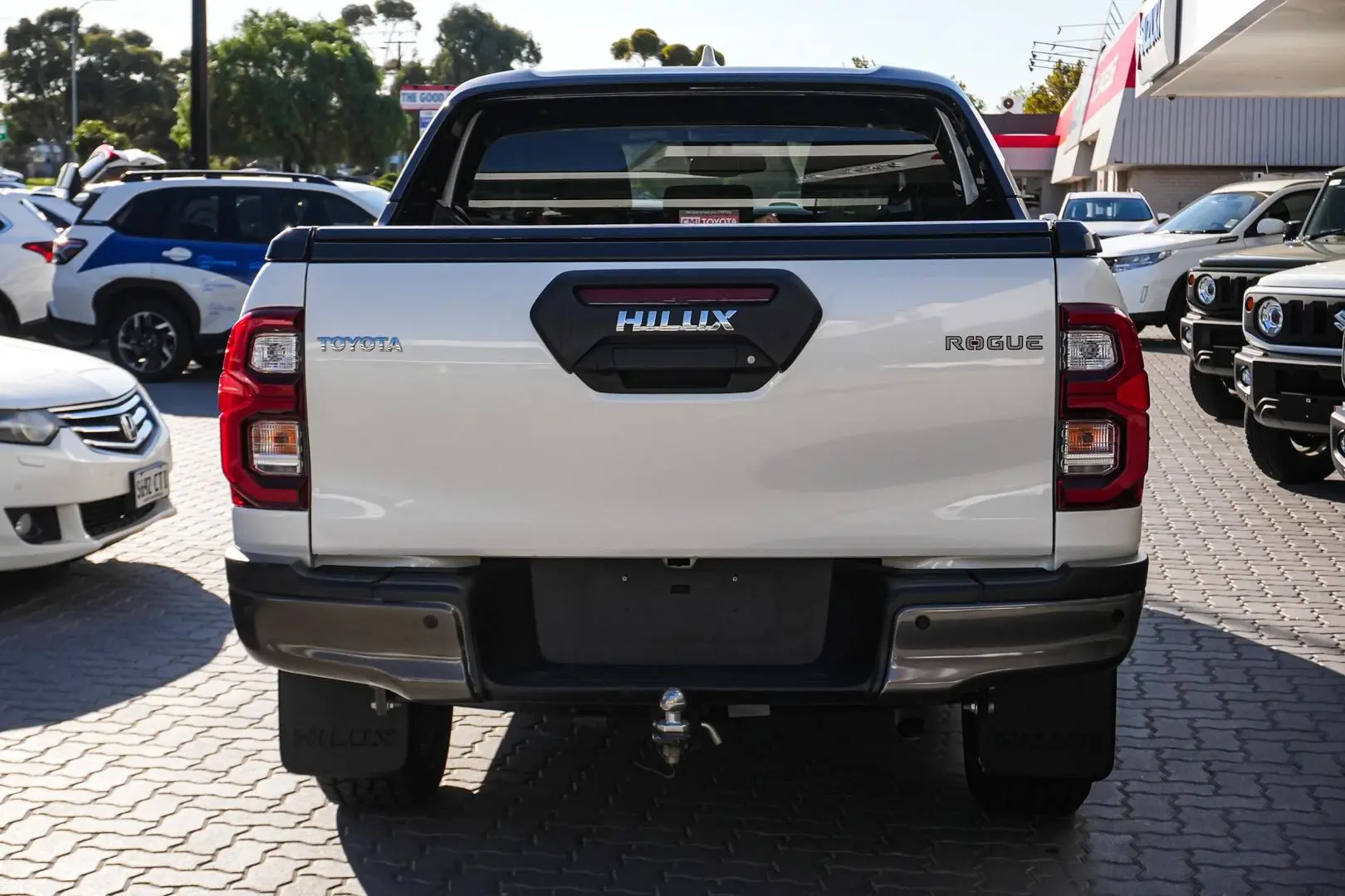 2022 Toyota Hilux Gallery Image 6
