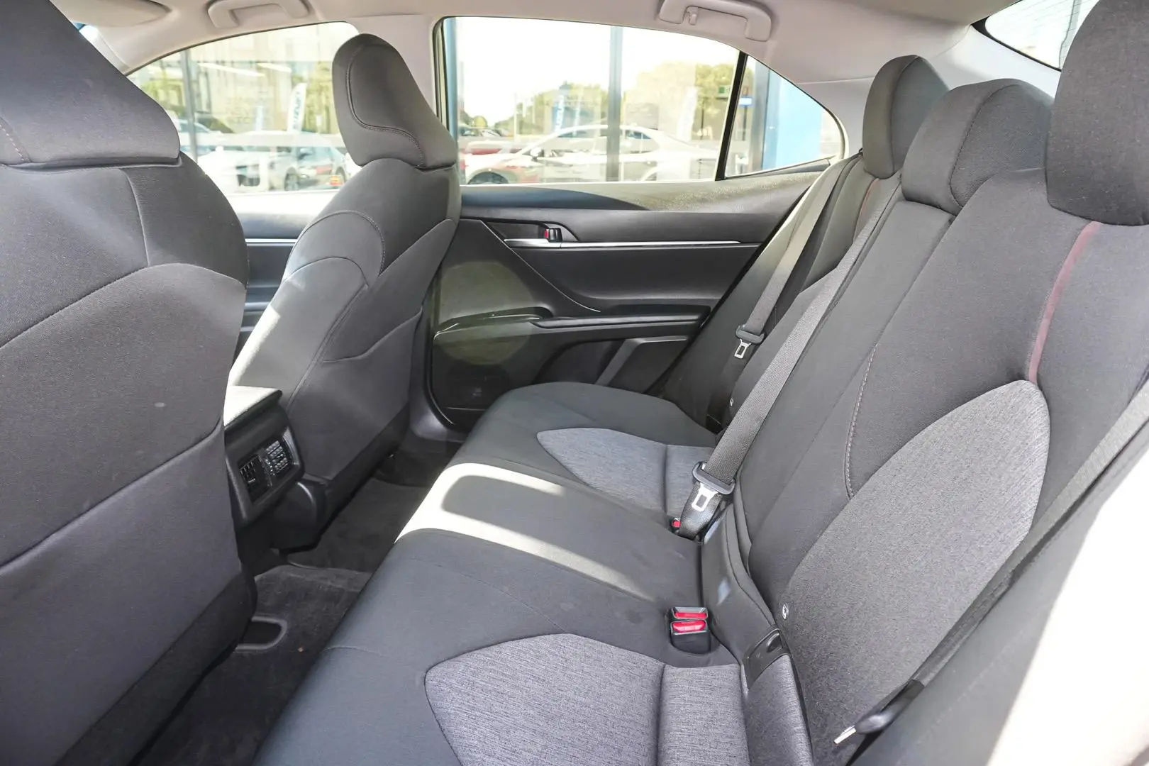 2020 Toyota Camry Gallery Image 12