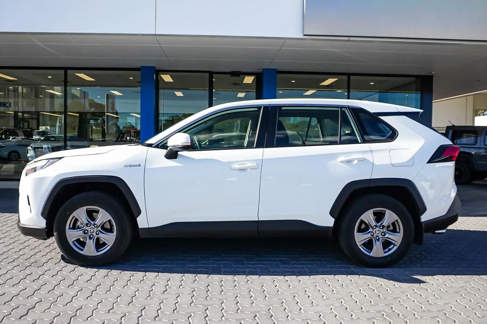 2024 Toyota RAV4 Gallery Image 4