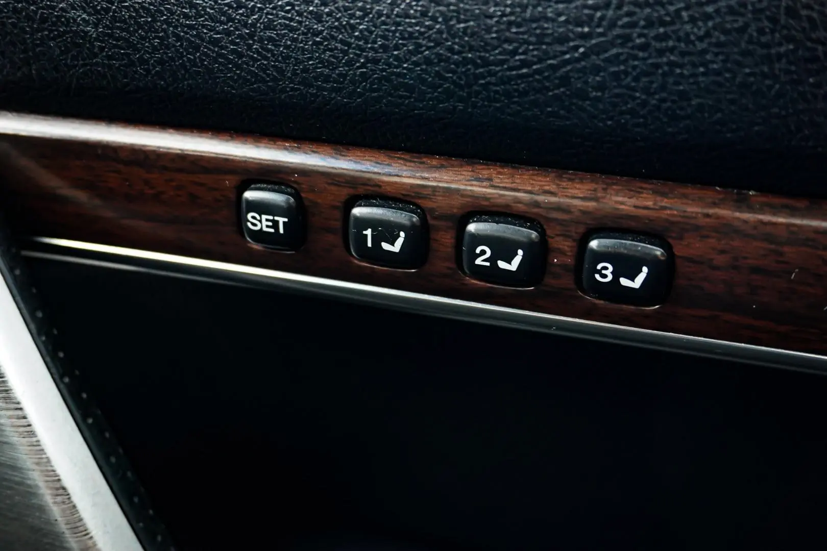 2018 Toyota Landcruiser Gallery Image 25