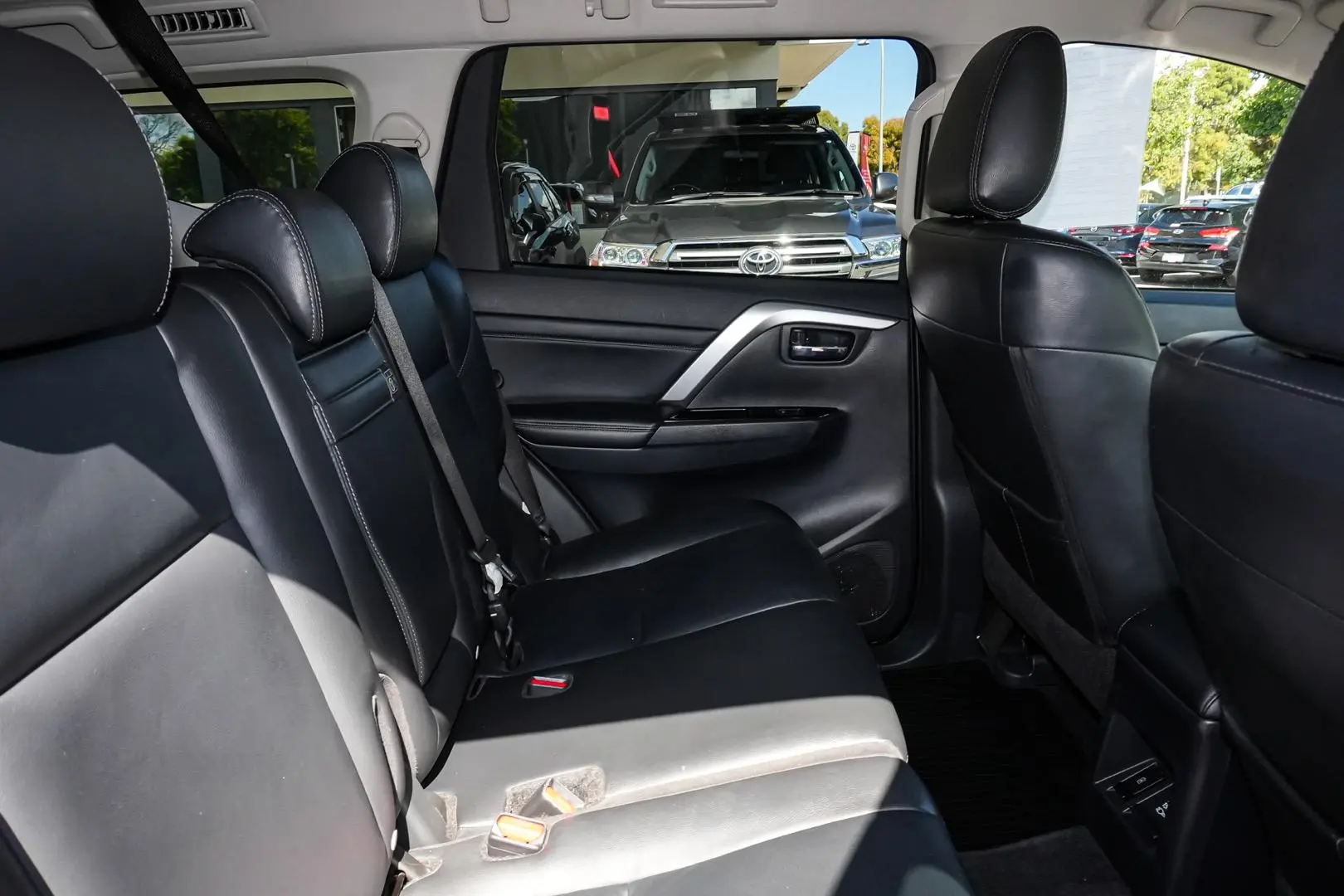 2024 Mitsubishi Pajero Sport Gallery Image 9