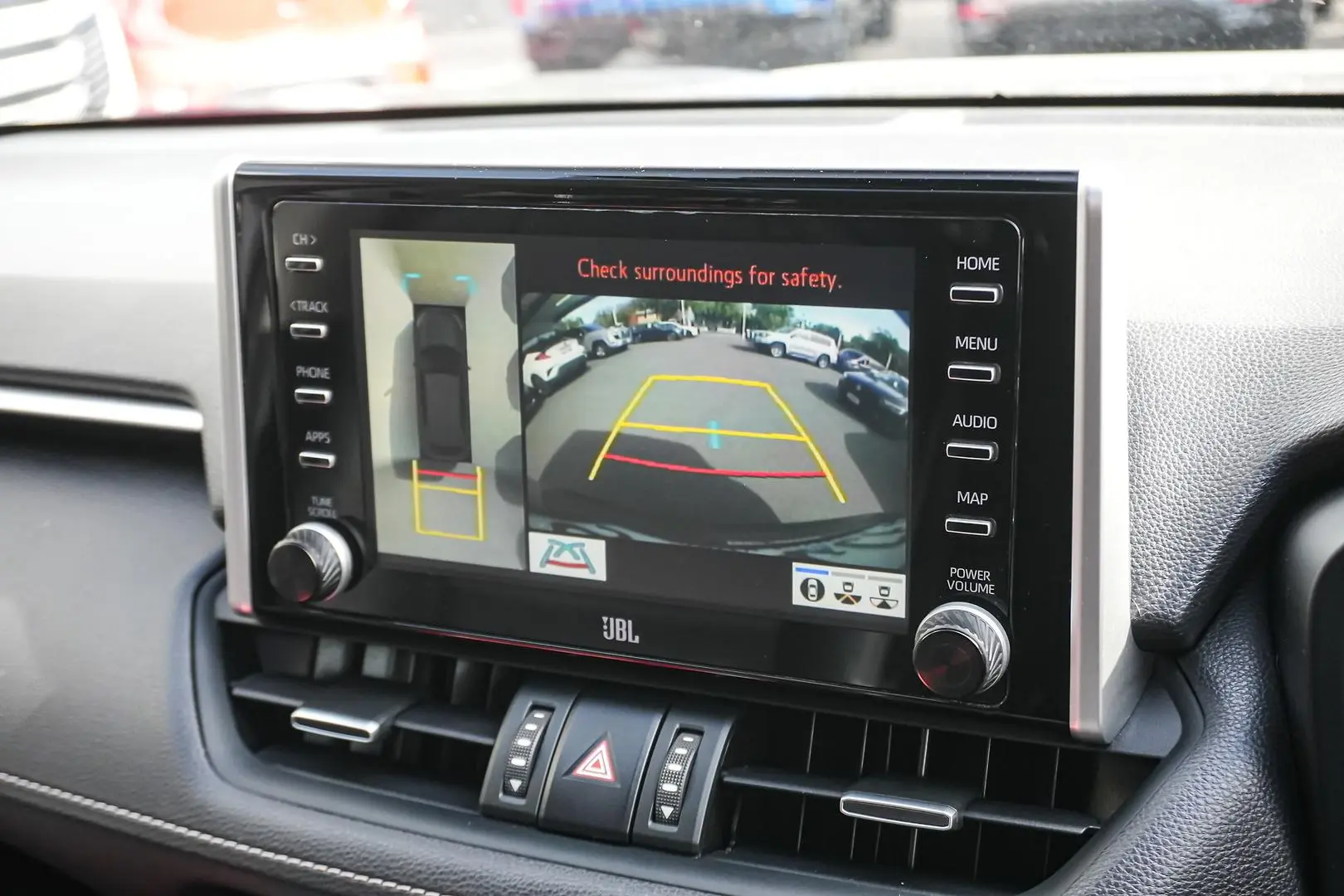 2020 Toyota RAV4 Gallery Image 24