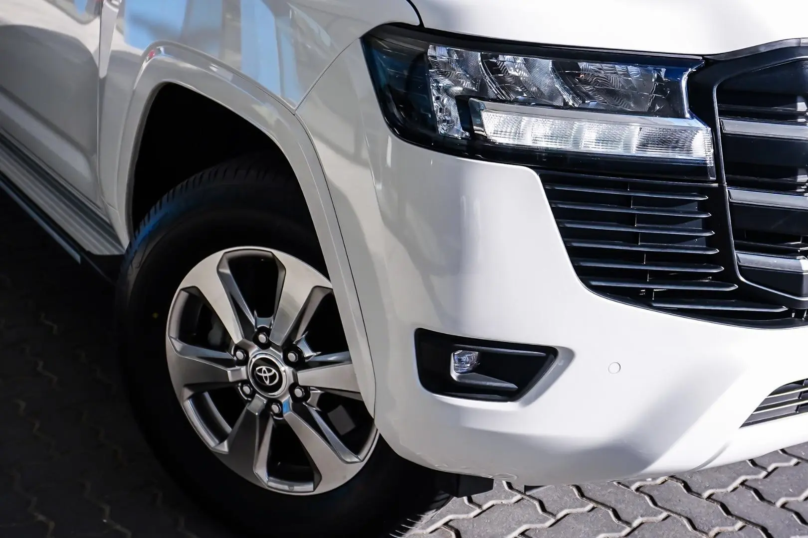 2022 Toyota Landcruiser Gallery Image 11