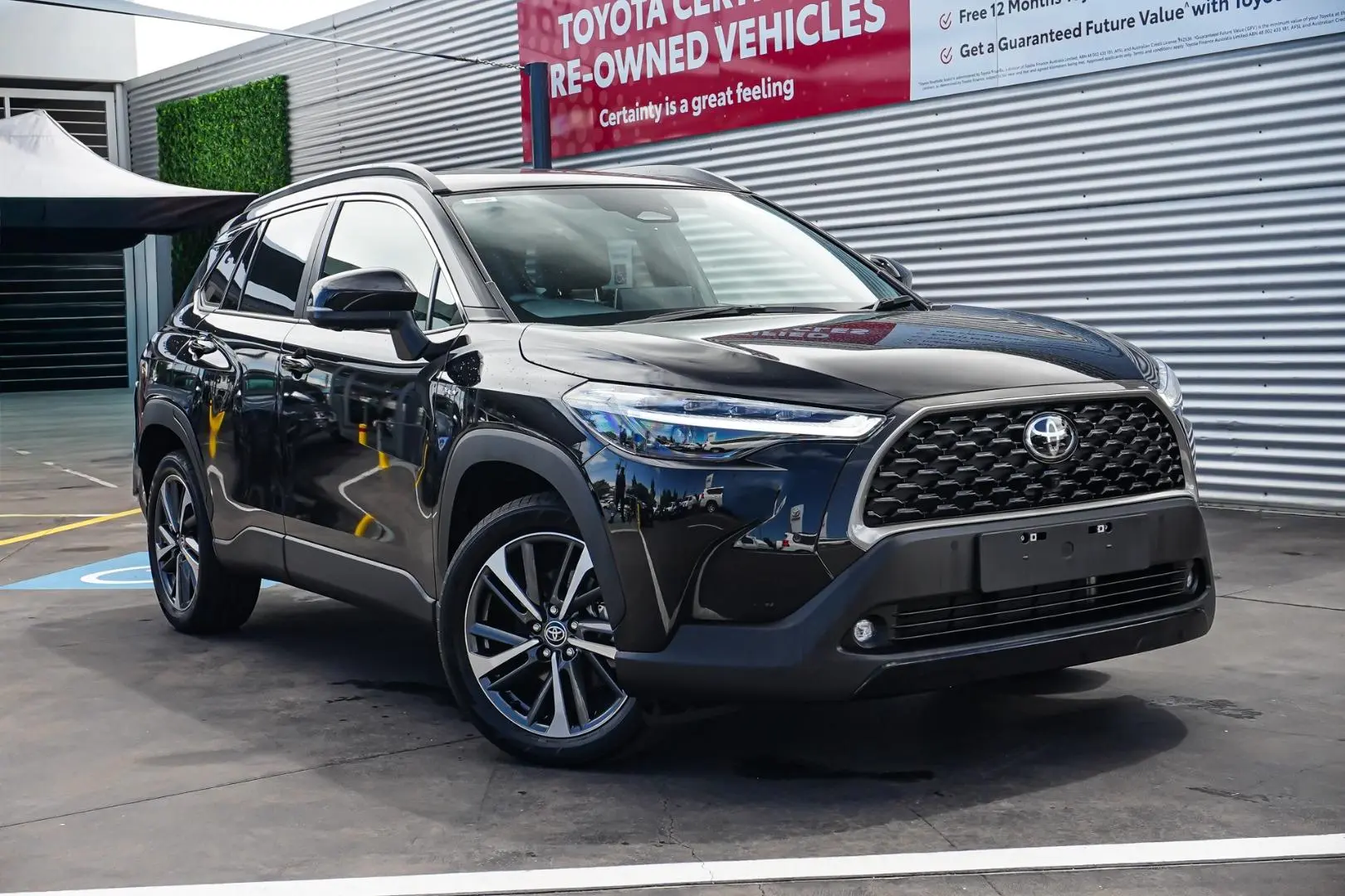 2024 Toyota Corolla Cross Gallery Image 2