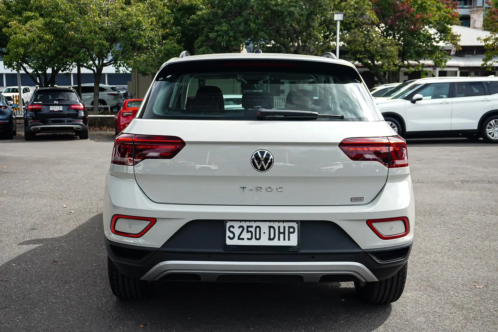 2025 Volkswagen T-Roc Gallery Image 6