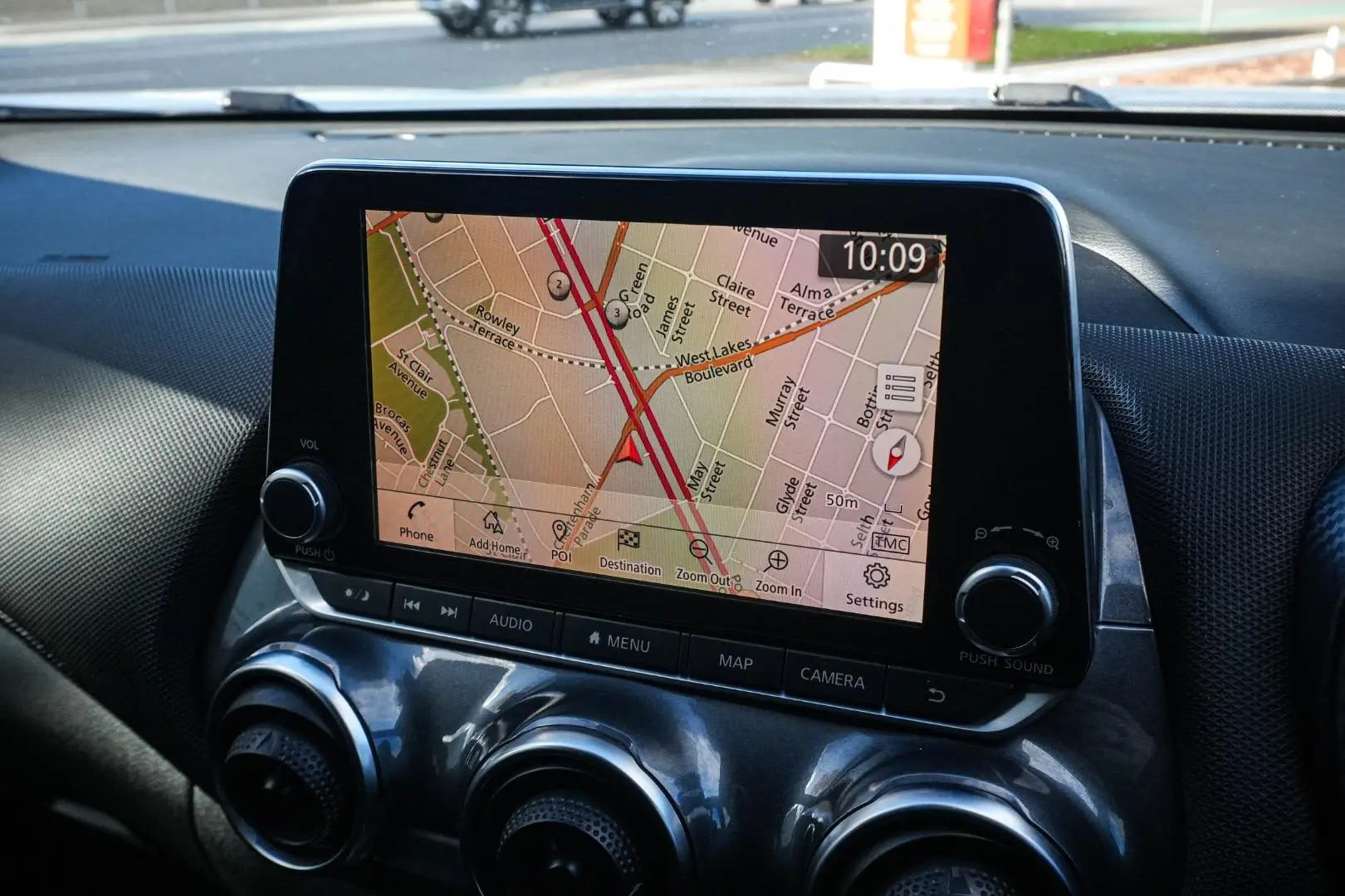 2021 Nissan JUKE Gallery Image 21