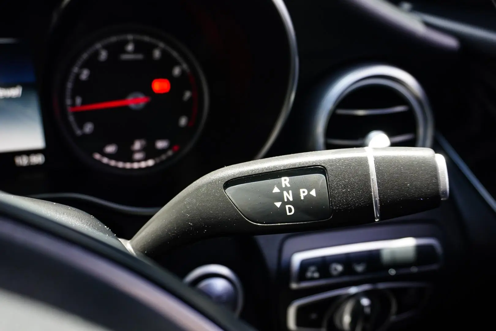 2019 Mercedes-Benz GLC-Class Gallery Image 21