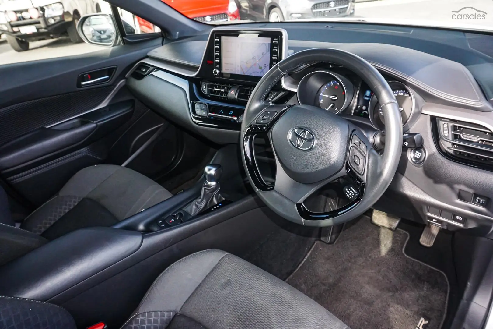 2022 Toyota C-HR Image 6