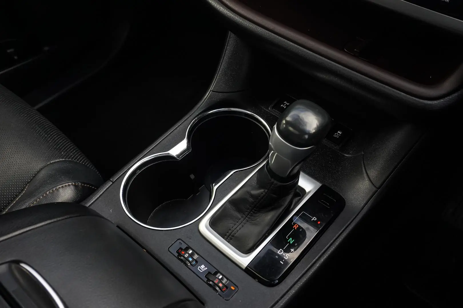 2014 Toyota Kluger Gallery Image 19
