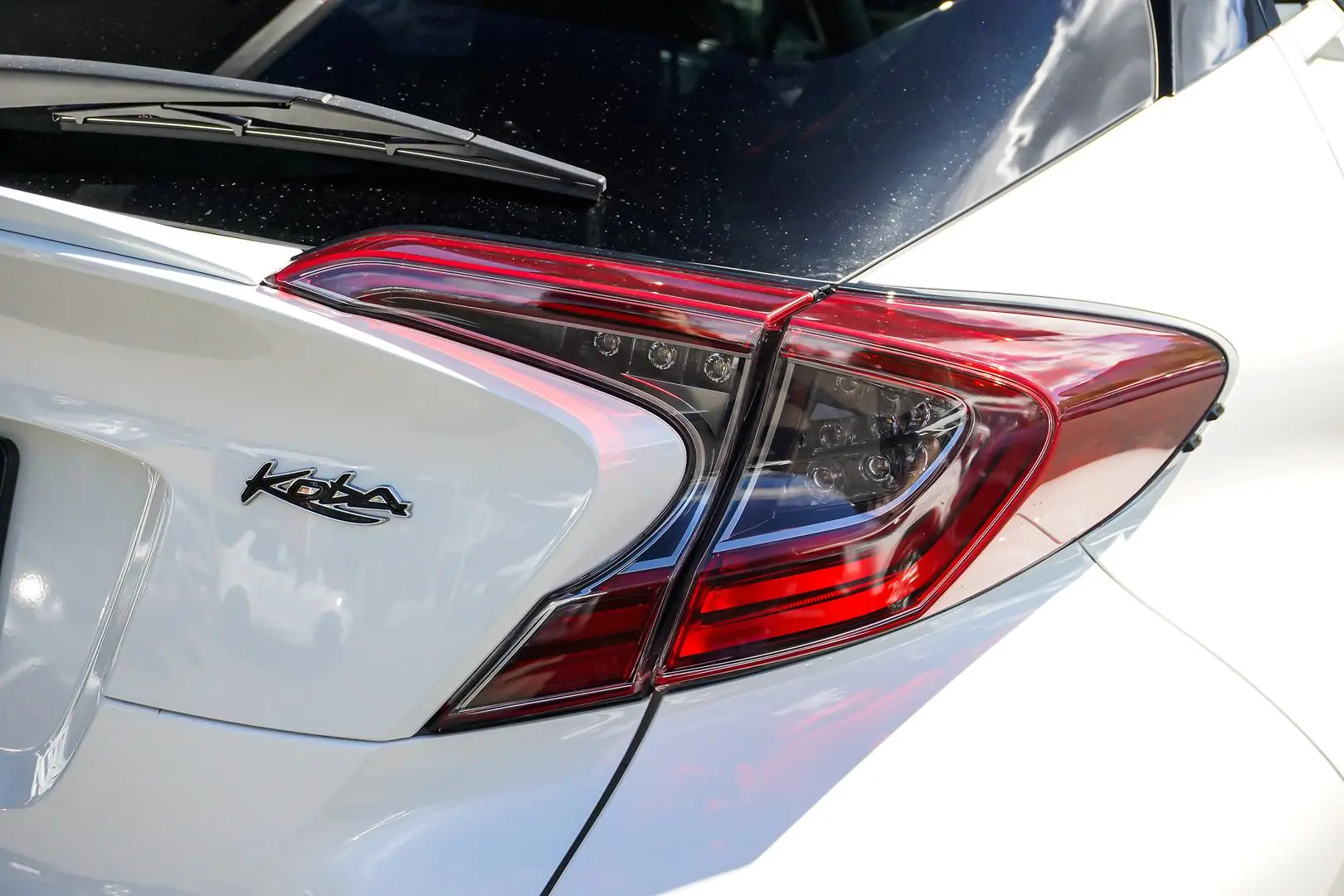 2019 Toyota C-HR Gallery Image 15