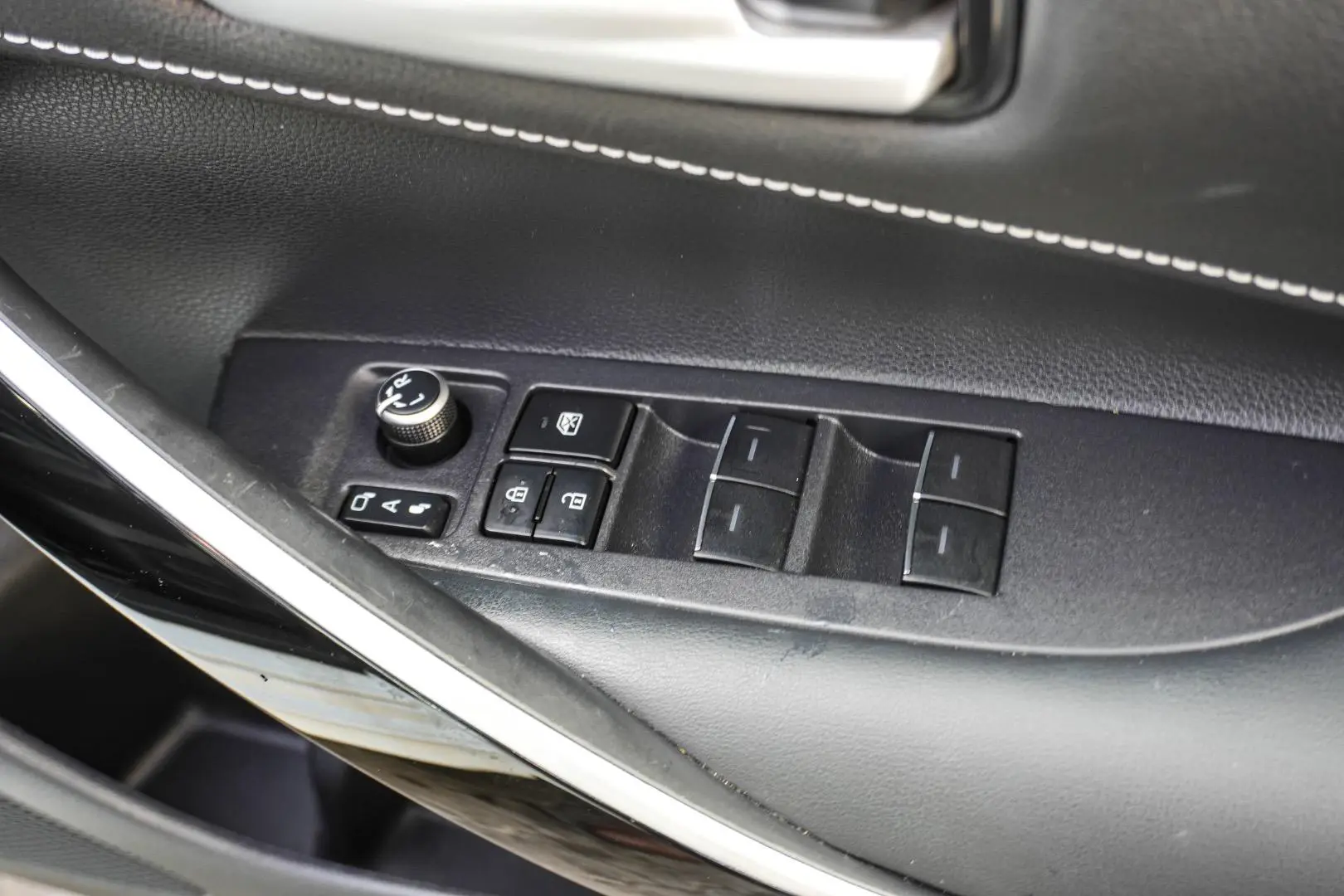 2020 Toyota Corolla Gallery Image 19