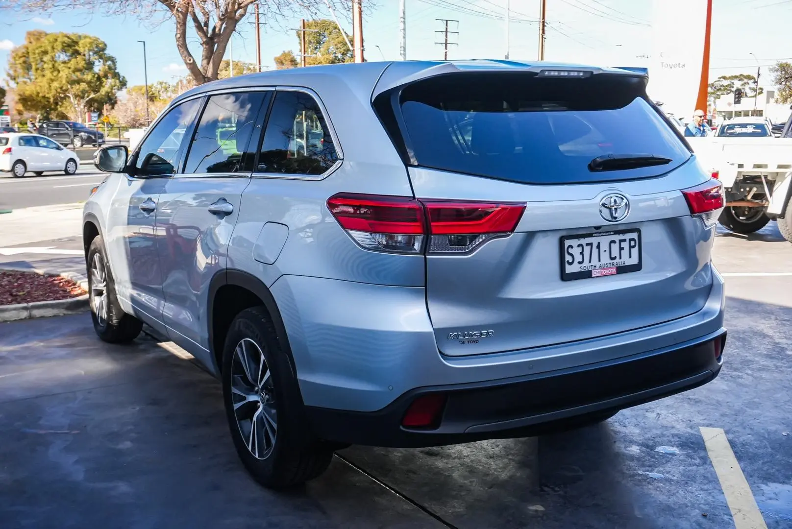 2019 Toyota Kluger Gallery Image 3