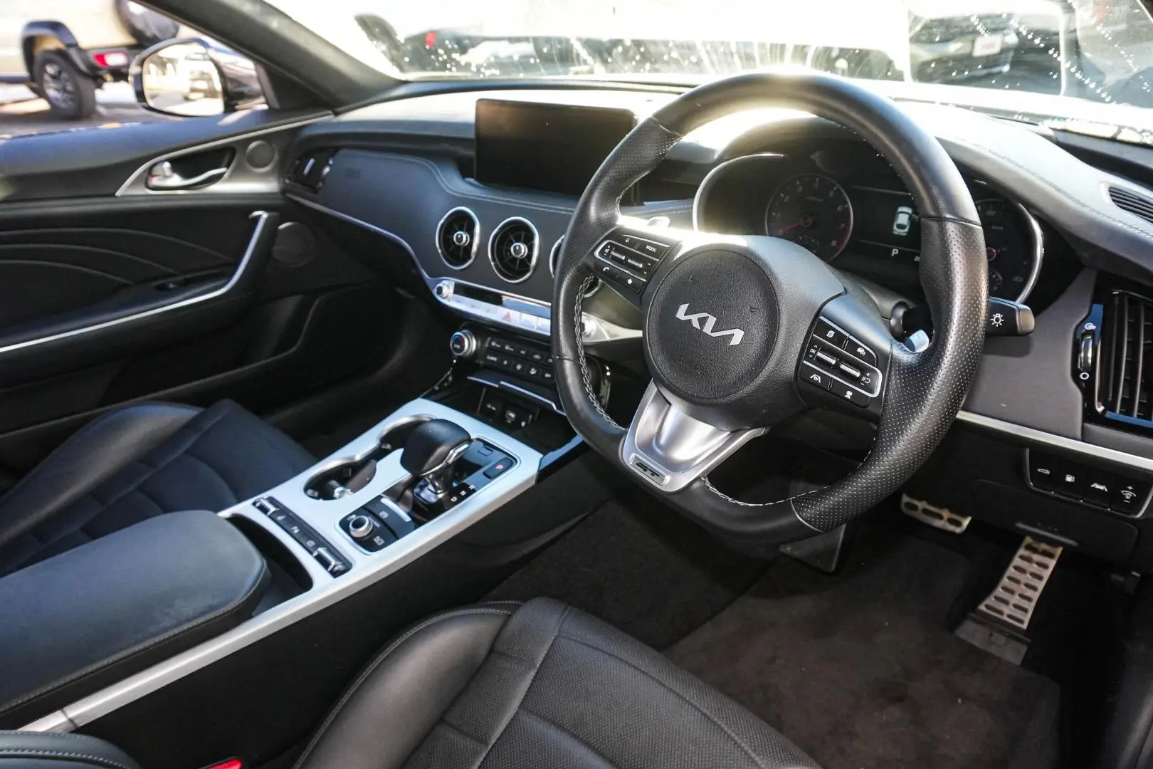 2022 Kia Stinger Gallery Image 7