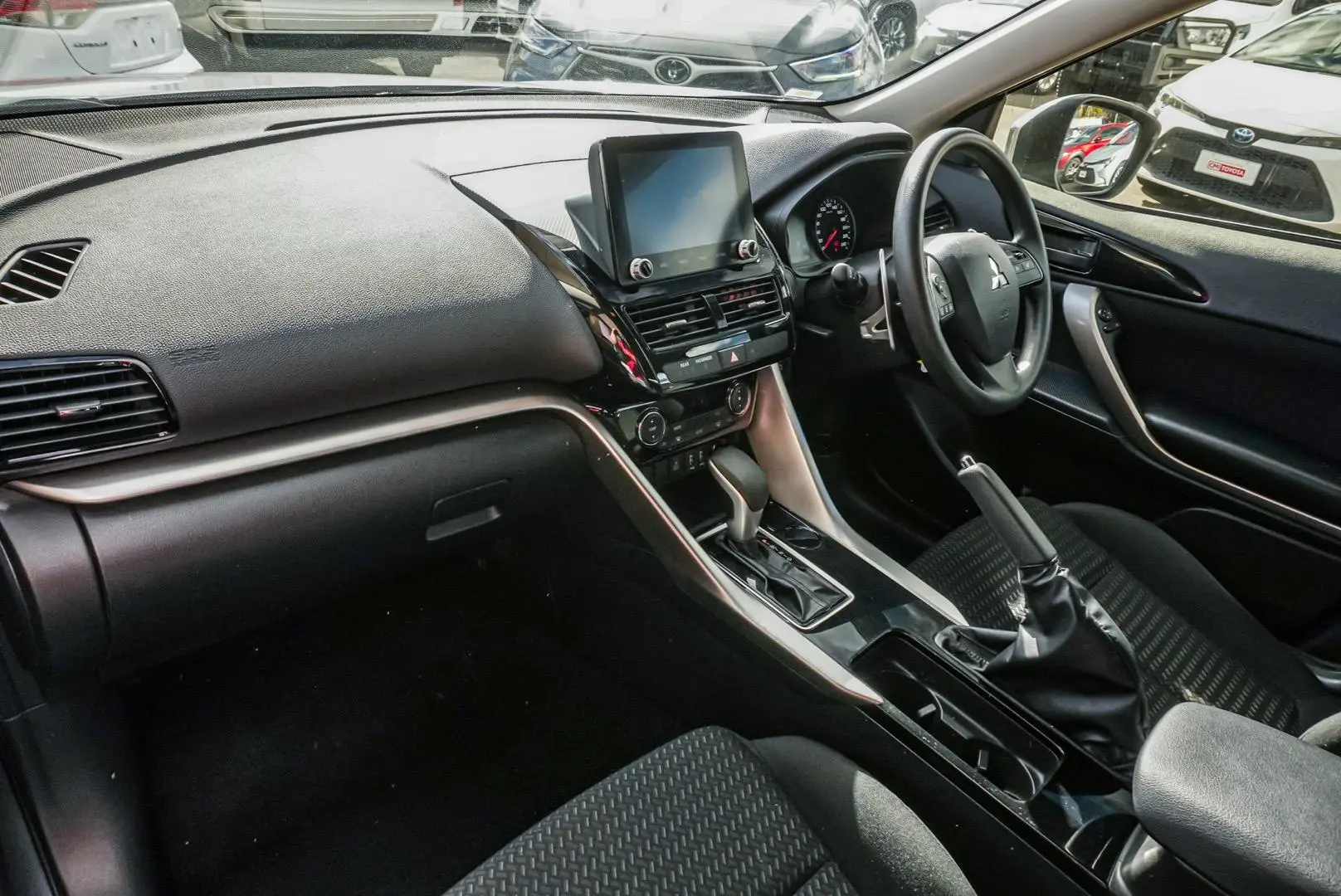2023 Mitsubishi Eclipse Cross Gallery Image 10