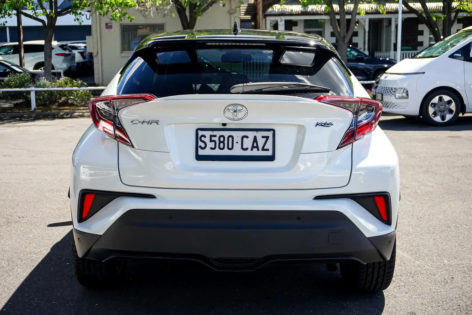2019 Toyota C-HR Gallery Image 6