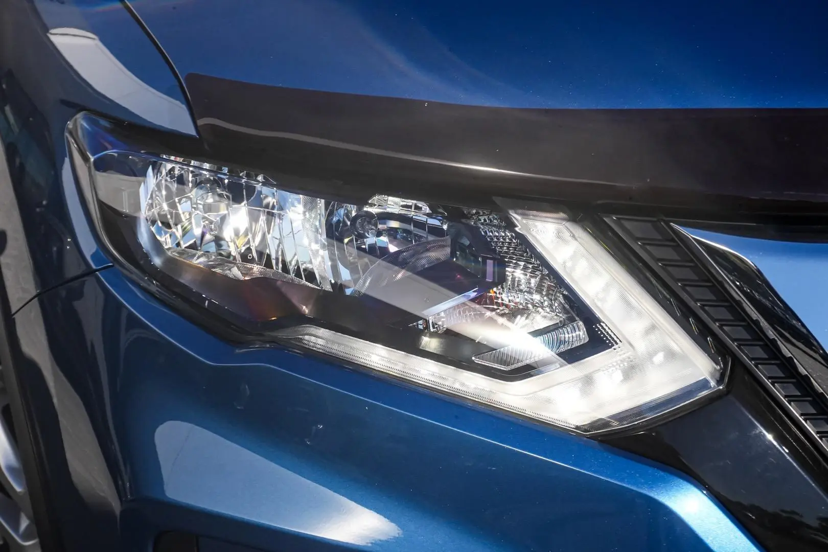 2020 Nissan X-TRAIL Gallery Image 12