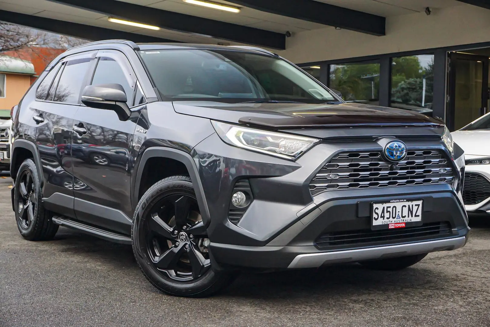 2020 Toyota RAV4 Gallery Image 2