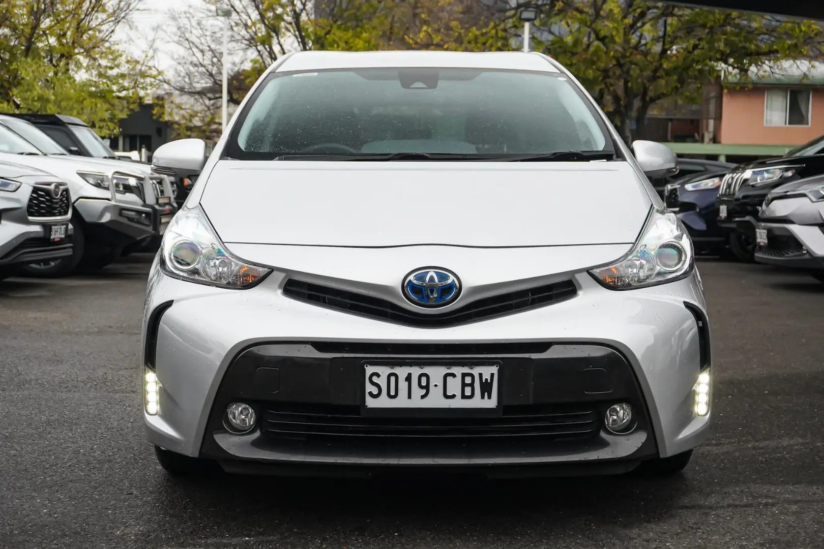 2019 Toyota Prius V Gallery Image 4