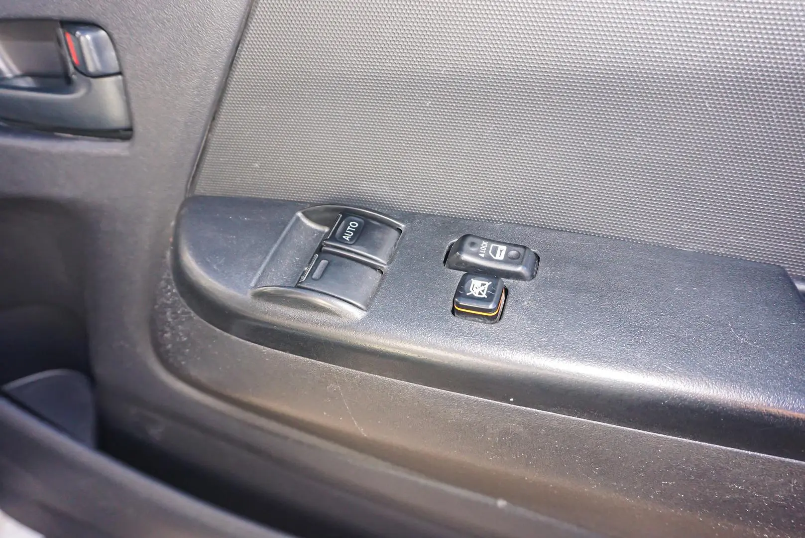 2018 Toyota Hiace Gallery Image 18