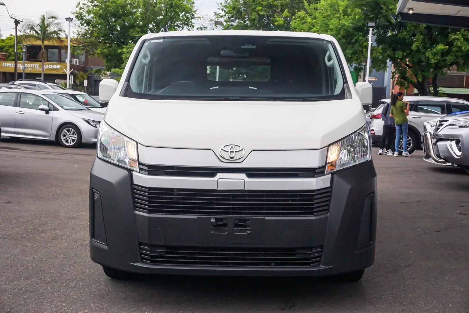 2020 Toyota Hiace Image 5